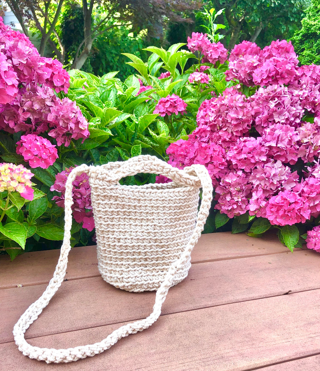 The Crochet Crossbody Bag